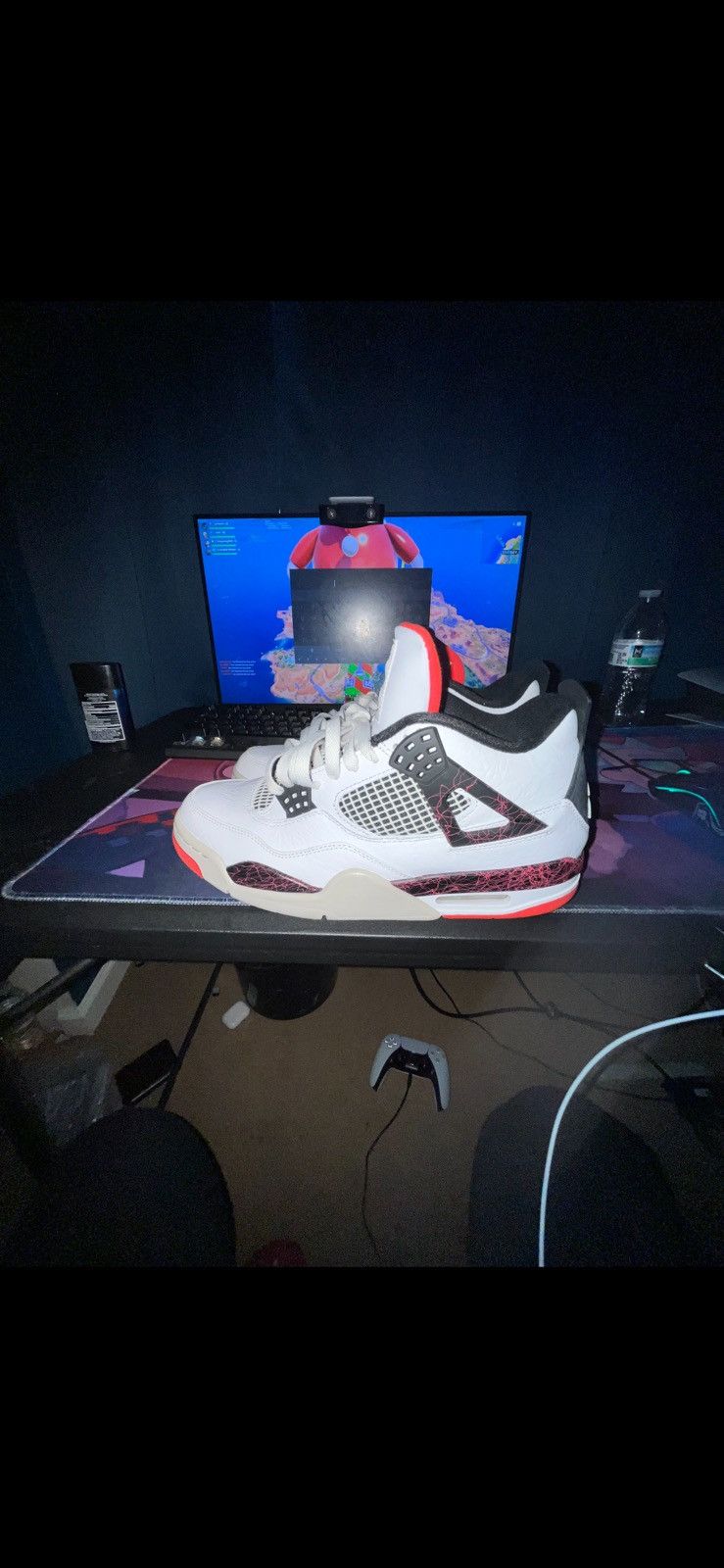 Jordan Brand Jordan four crimsons Size US 10.5 / EU 43-44 - 2 Thumbnail
