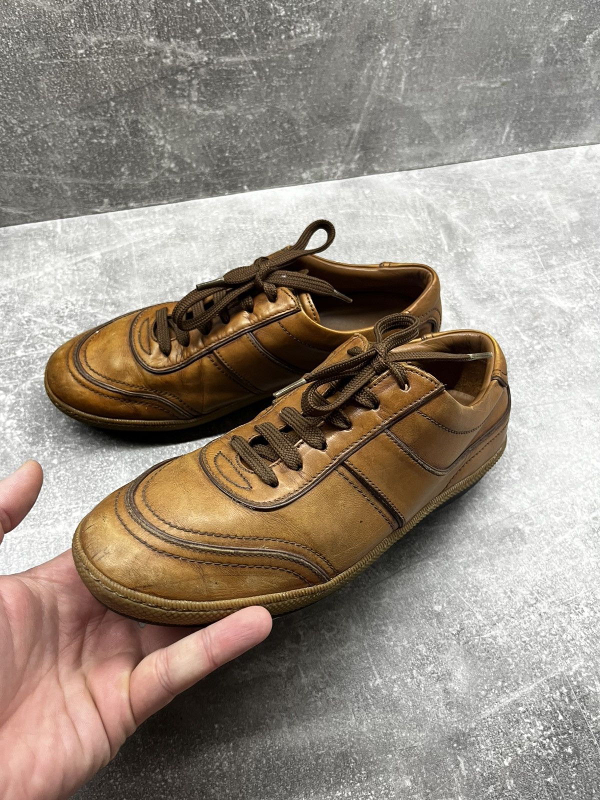 Louis Vuitton Louis Vuitton Sneaker Shoes Women's Low Cut Logo Light Brown Size US 6 / IT 36 - 11 Thumbnail