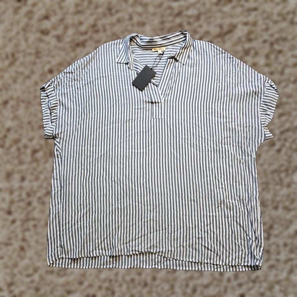 Vintage Jane & Delancey Shirt Women 2X Blue White Striped V Neck Boxy Casual Beachy Size XXL / US 16-18 / IT 52-54 - 1 Thumbnail