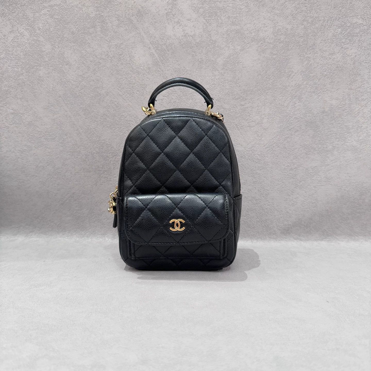 Chanel Pre-loved Bag Very good condition Size ONE SIZE - 1 Thumbnail