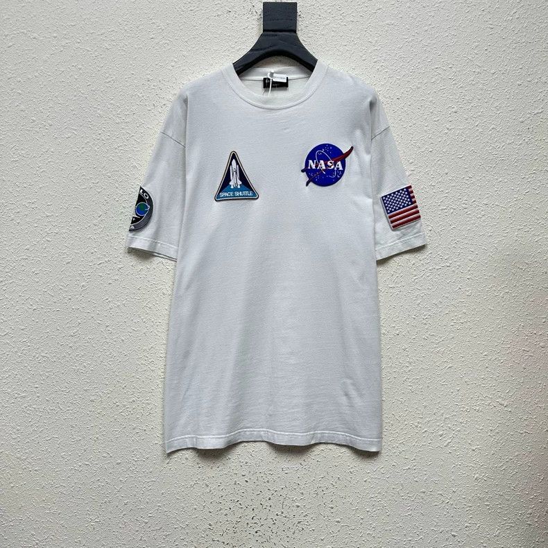 Balenciaga Balenciaga NASA Embroidered Logo Patch Short Sleeve 2502-Ne Size US XXS / EU 40 - 1 Thumbnail