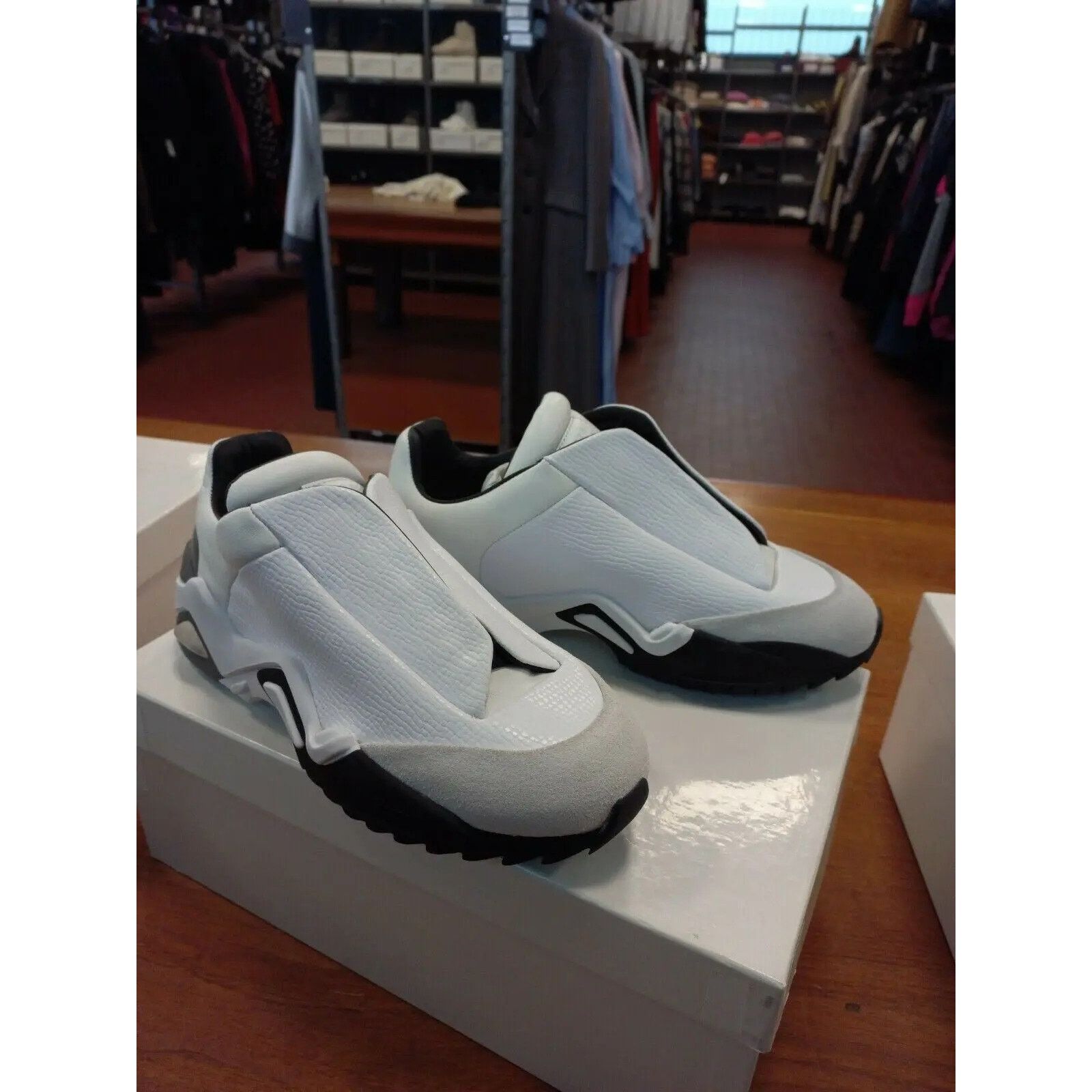 Maison Margiela o1rshd1 Sneakers S37WS0493 in White and Grey Size US 10 / EU 43 - 2 Thumbnail