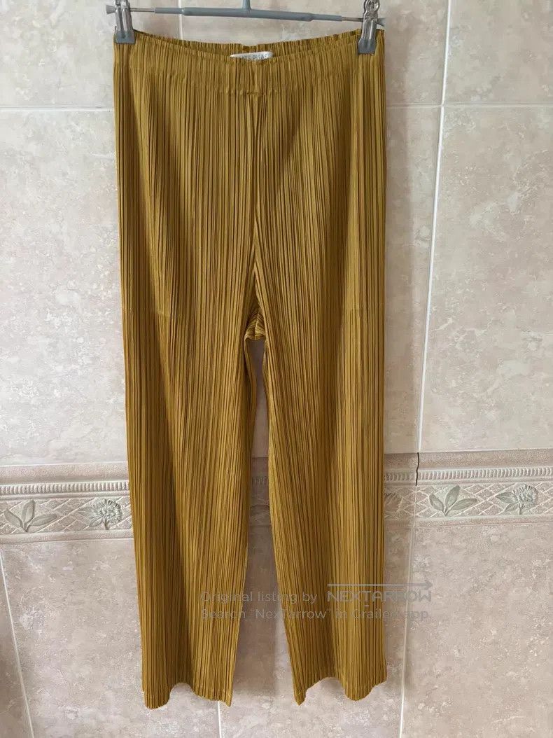 Issey Miyake Issey Miyake Ginger yellow pleated straight-leg pants Size 25" / US 0 / IT 36 - 2 Thumbnail