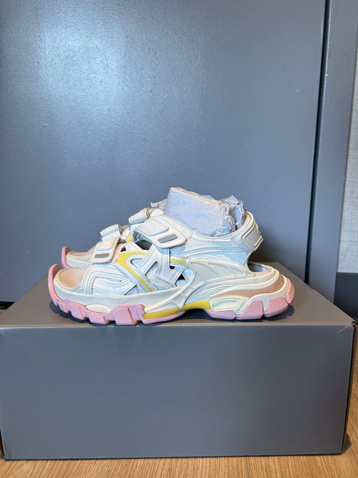 Balenciaga Balenciaga Track Sandal 37 Size US 5 / EU 37 - 2 Thumbnail