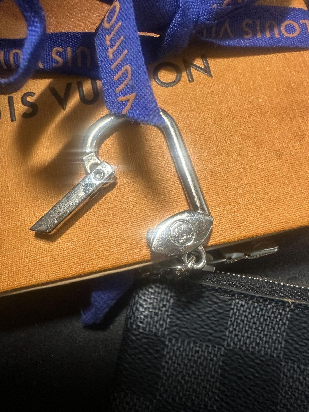 Louis Vuitton Louis Vuitton Keychain Wallet Size ONE SIZE - 6 Thumbnail