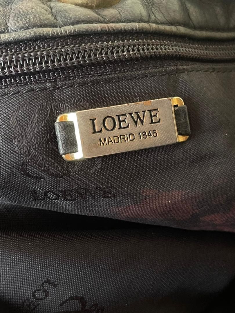Loewe Loewe Anagram Leather Shoulder Bag Size ONE SIZE - 20 Thumbnail