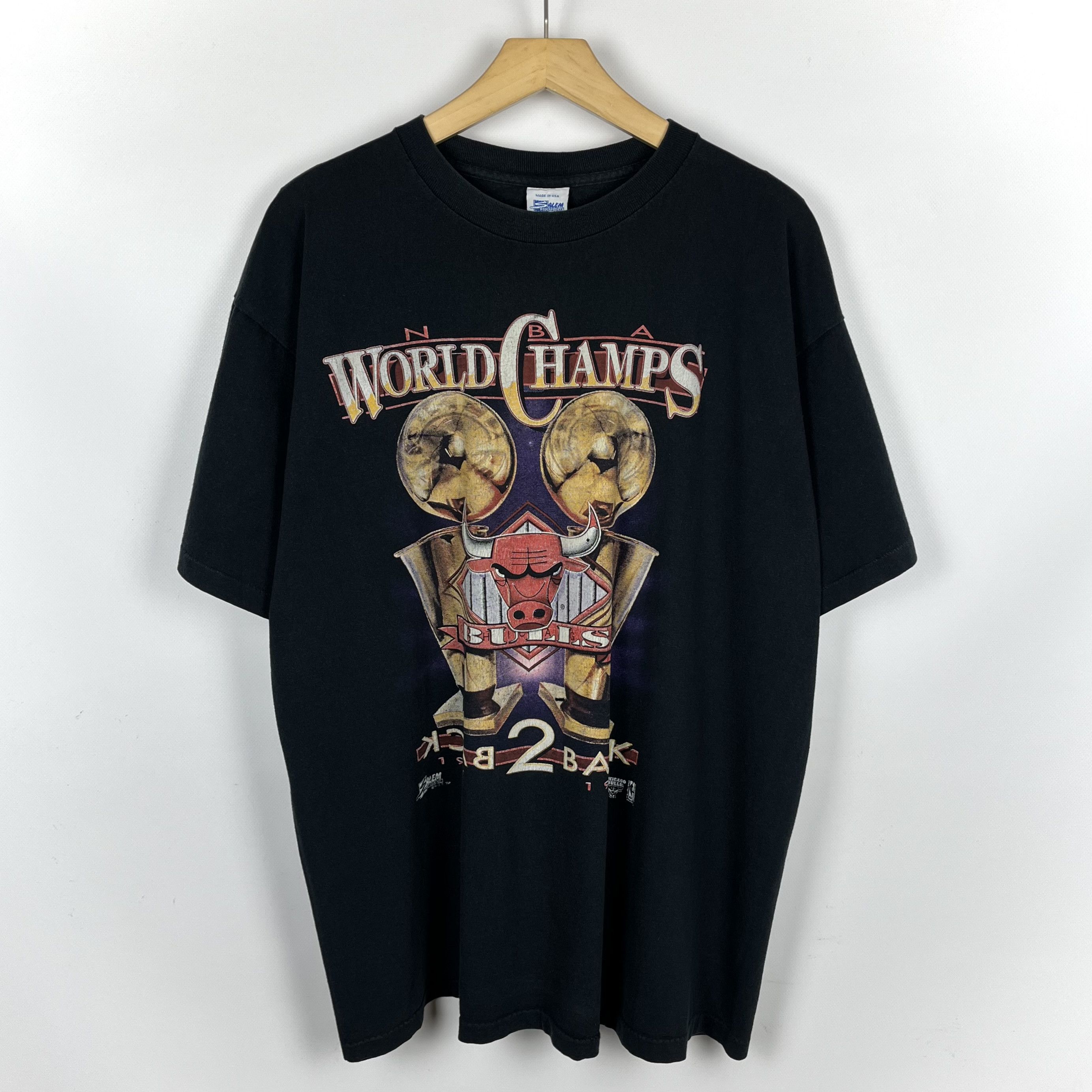 NBA Vintage Chicago Bulls NBA World Champs Rare T Shirt 1992 Size US XL / EU 56 / 4 - 1 Thumbnail