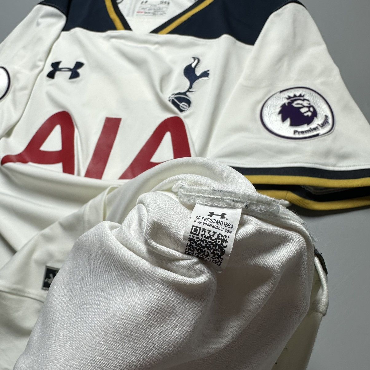 Vintage TOTTENHAM UNDER ARMOUR 2016/2017 FOOTBALL HOME JERSEY #7 SON Size US L / EU 52-54 / 3 - 10 Thumbnail