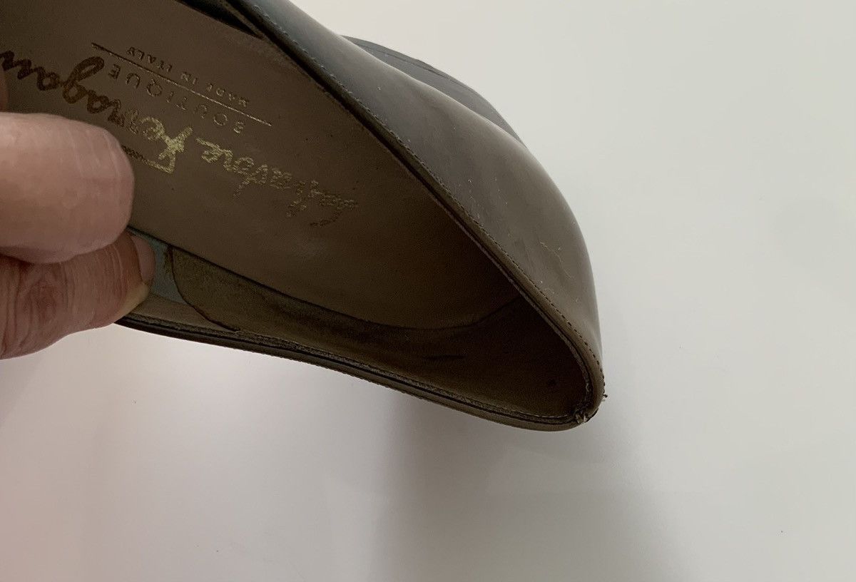 Salvatore Ferragamo Olive gray gradient Leather Flats