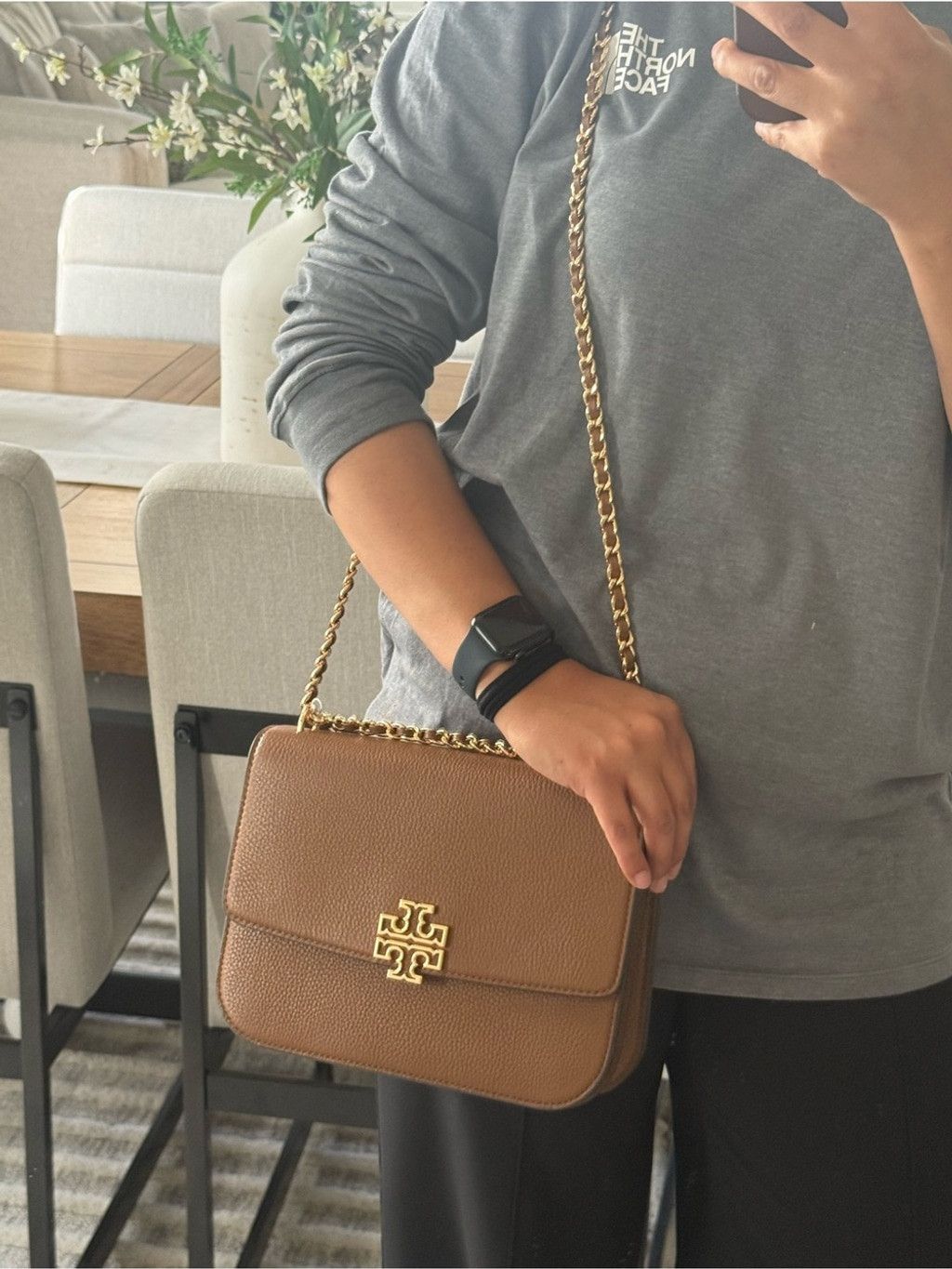 Tory Burch New Tory Burch Britten adjustable shoulder Leather bag with Size ONE SIZE - 11 Thumbnail