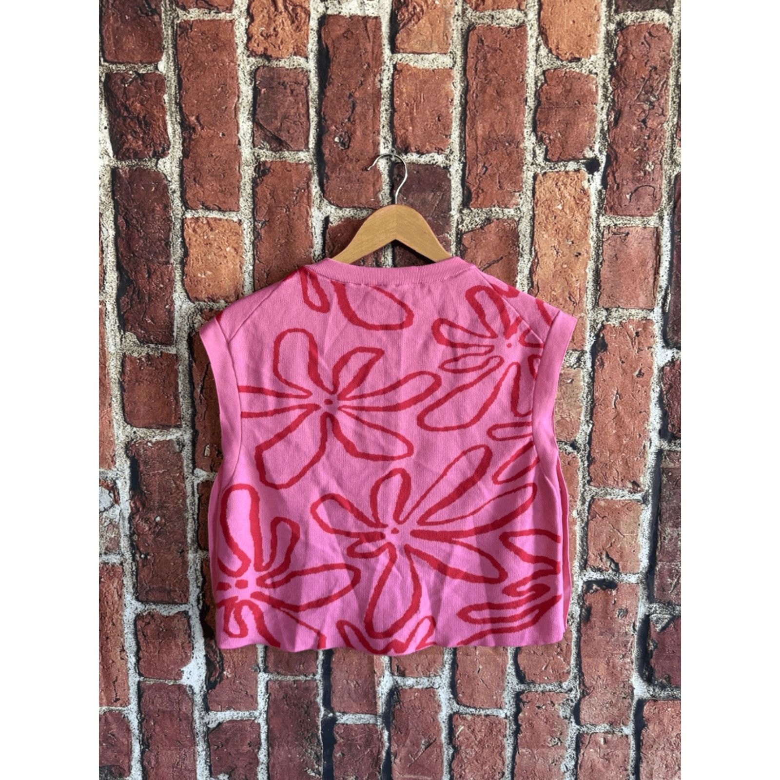 Pinko Entro Pink Sleeveless Knit Floral Pattern Vest L Women Easy Knit Sleeveless Vest Pink Floral 90s style Womens Size L / US 10 / IT 46 - 2 Thumbnail