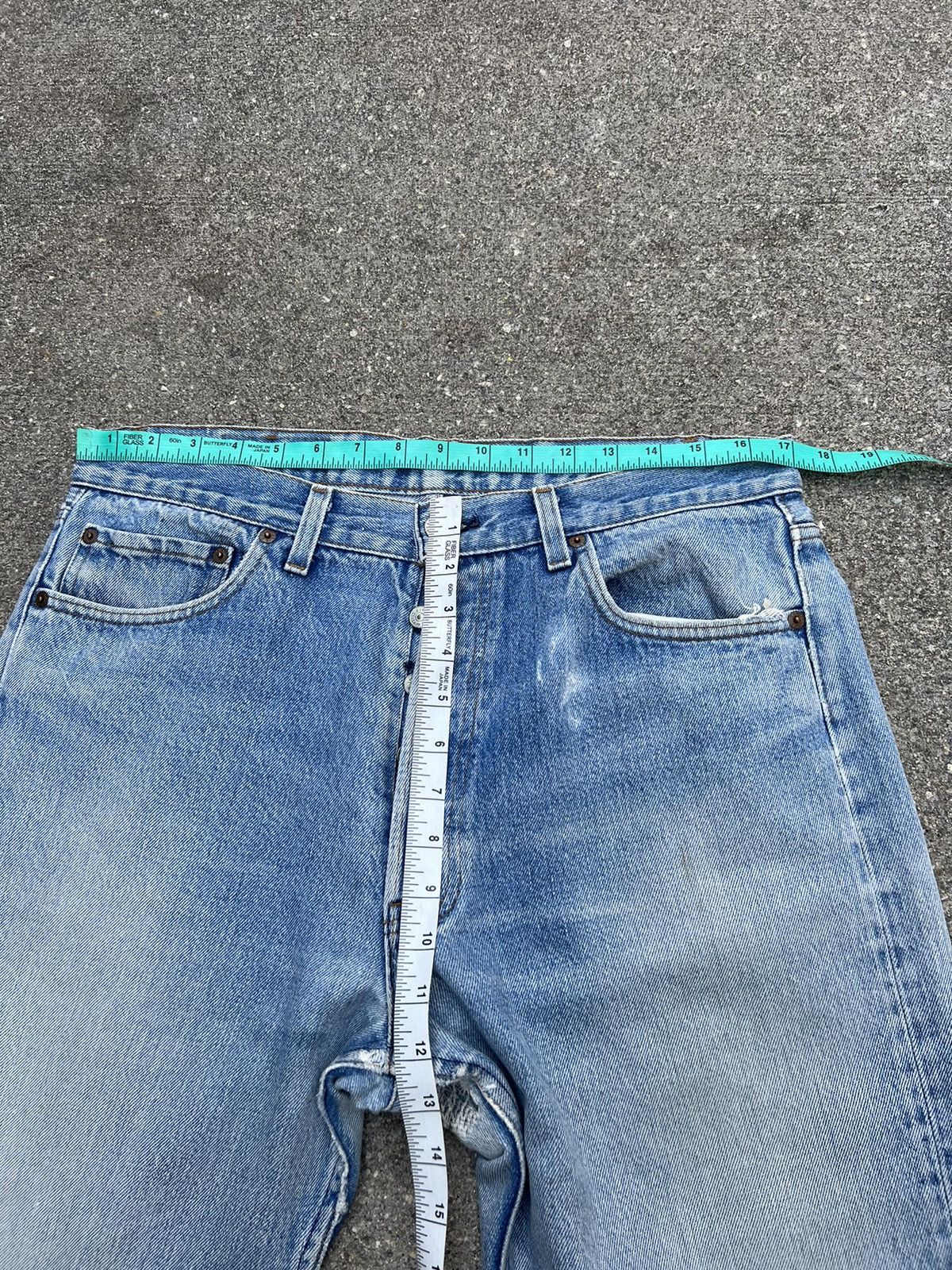 Levi's Vintage 80s Levi’s 501 Ripped Faded Blue Denim Jeans Size US 34 / EU 50 - 3 Thumbnail