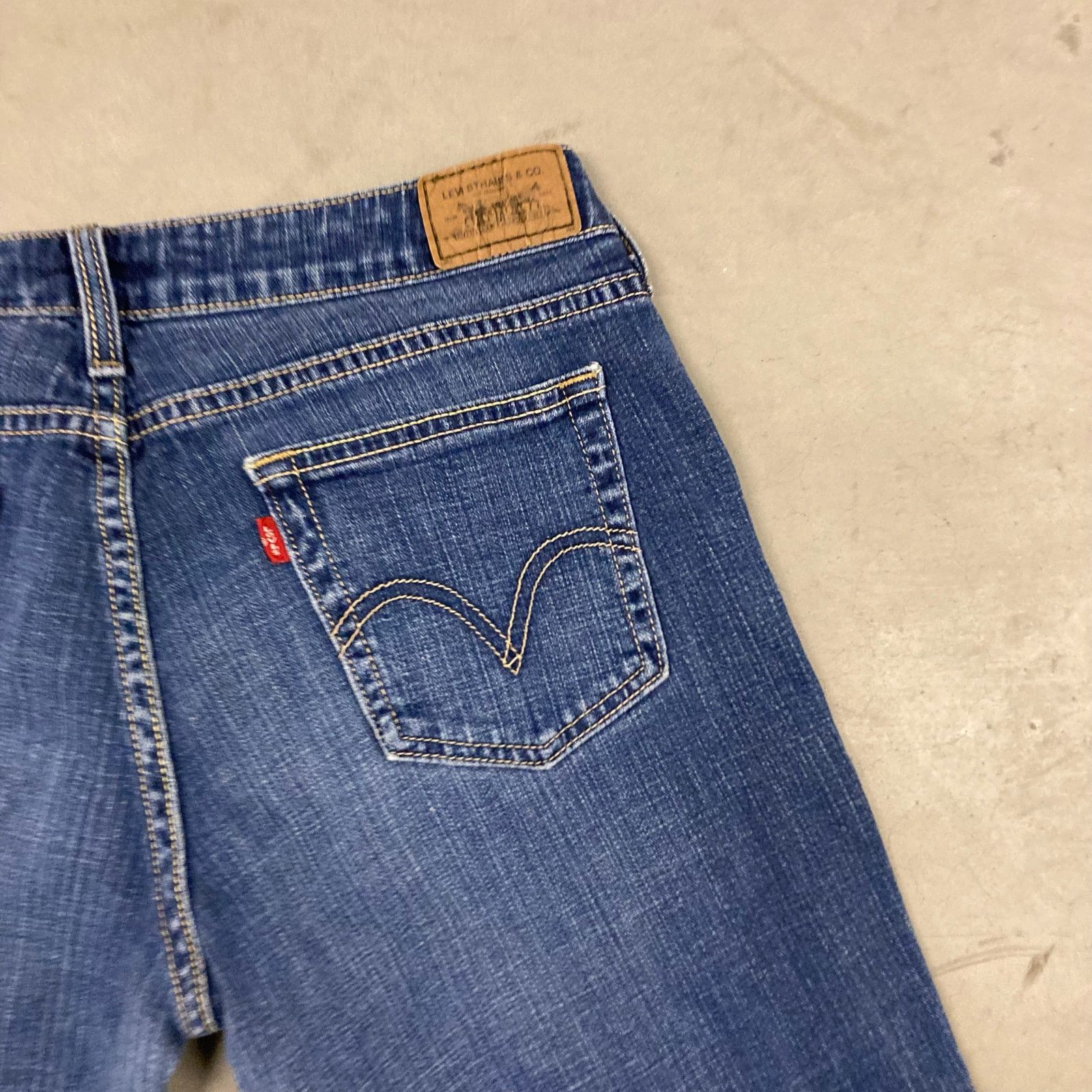 Levi's × Vintage Y2K Levi's bootcut Jeans 31x30 Size US 31 - 3 Thumbnail