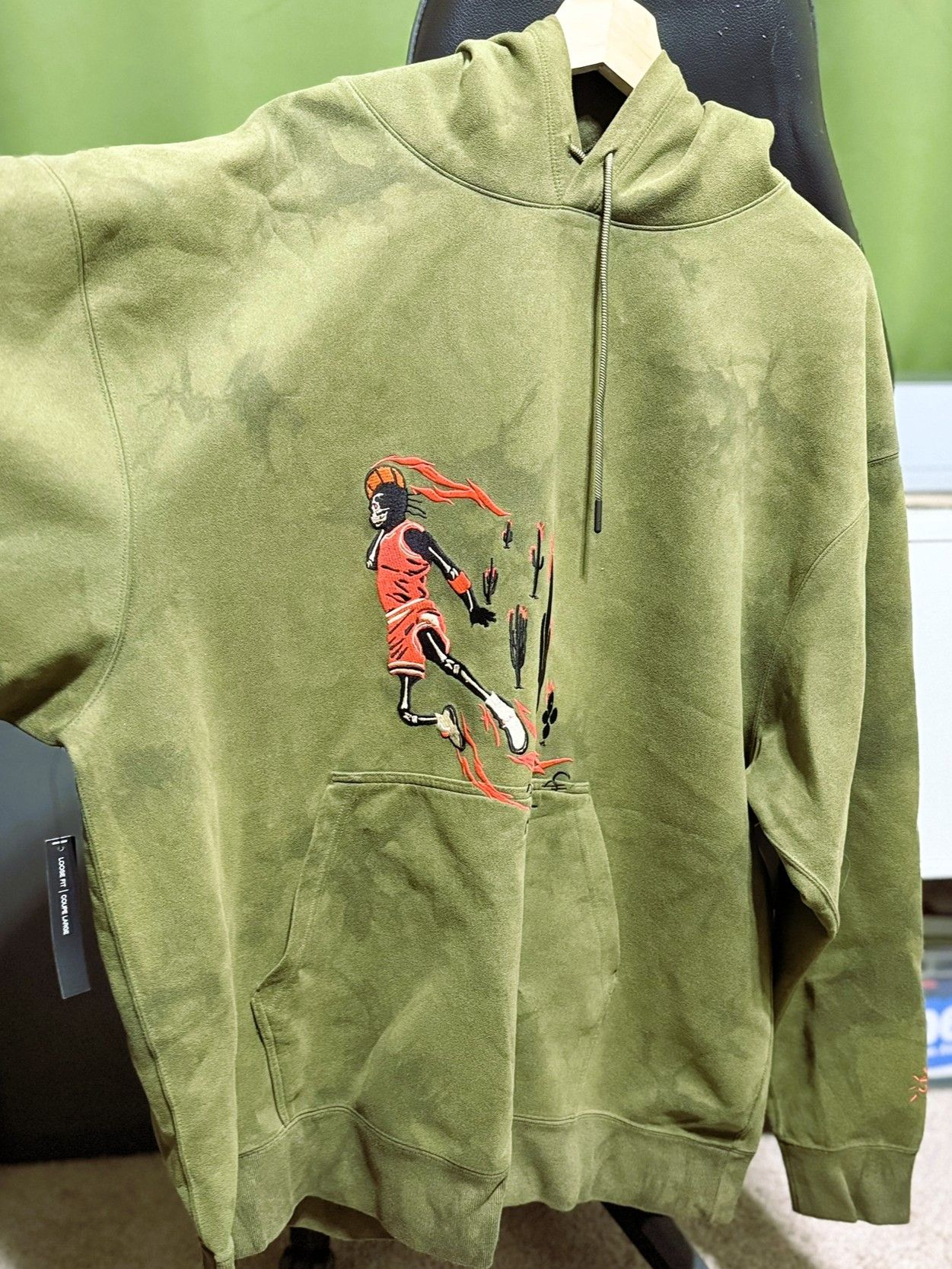 人気話題！Travis Scott Jordan Washed Suede Hoodie Olive Air Jordan x Cactus Jack by Travis Scott Washed Suede Hoodie