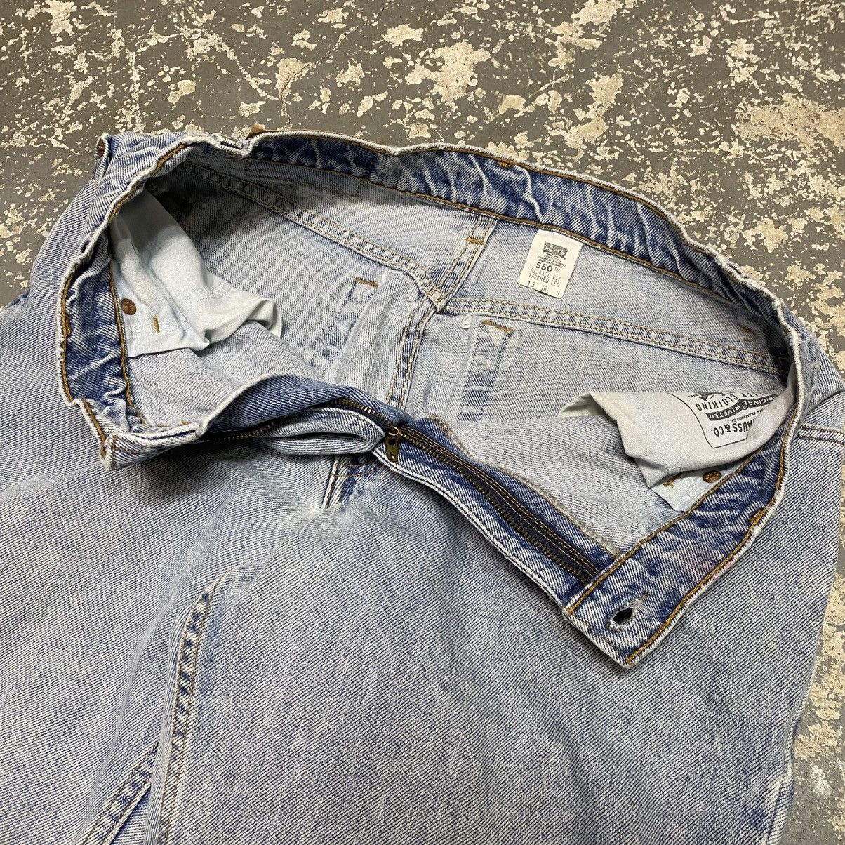 Japanese Brand × Levi's × Vintage Vintage Levis 550 Light Wash Relaxed Fit Denim Jeans 90s Size US 31 - 7 Thumbnail