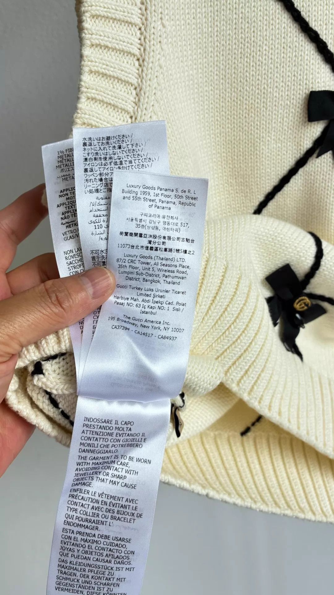 Gucci Gucci Bow Knit Vest XS Ivory w/ Black Bow Size XS / US 0-2 / IT 36-38 - 6 Thumbnail