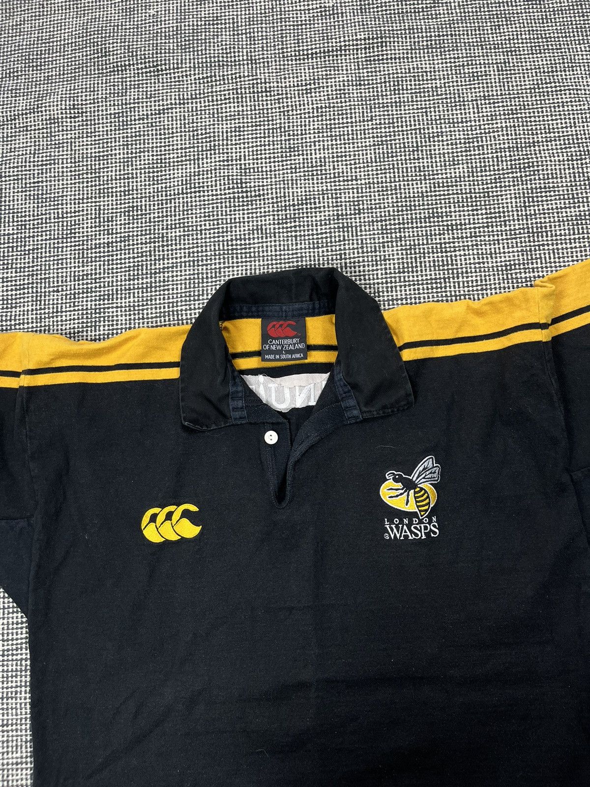 Canterbury of New Zealand vintage 2001 London Wasps rugby jersey Canterbury Gallagher Size US L / EU 52-54 / 3 - 2 Thumbnail