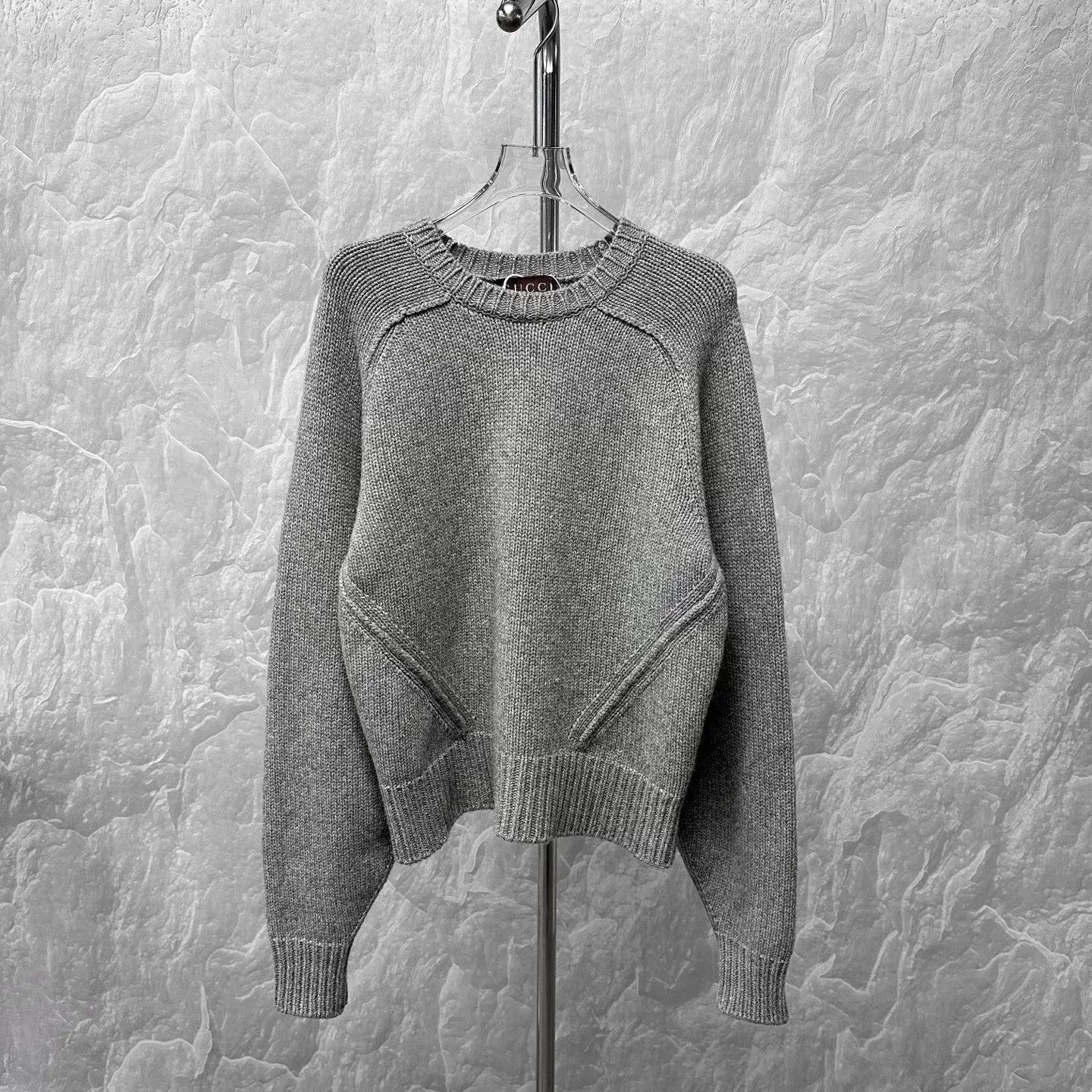 Gucci grey gucci logo wool sweater size small Size S / US 4 / IT 40 - 1 Thumbnail