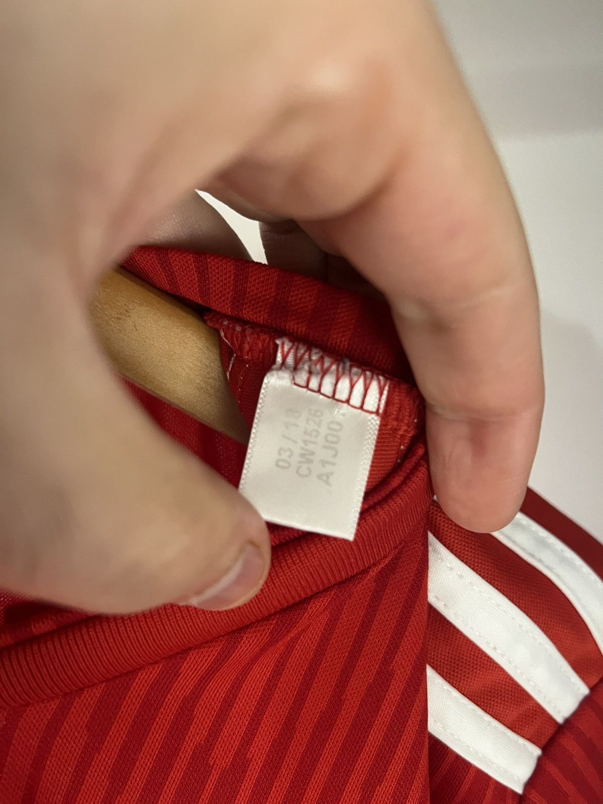 Vintage VINTAGE ADIDAS FC BAYERN MUNCHEN GERMANY SOCCER JERSEY RETRO Size US S / EU 44-46 / 1 - 7 Thumbnail