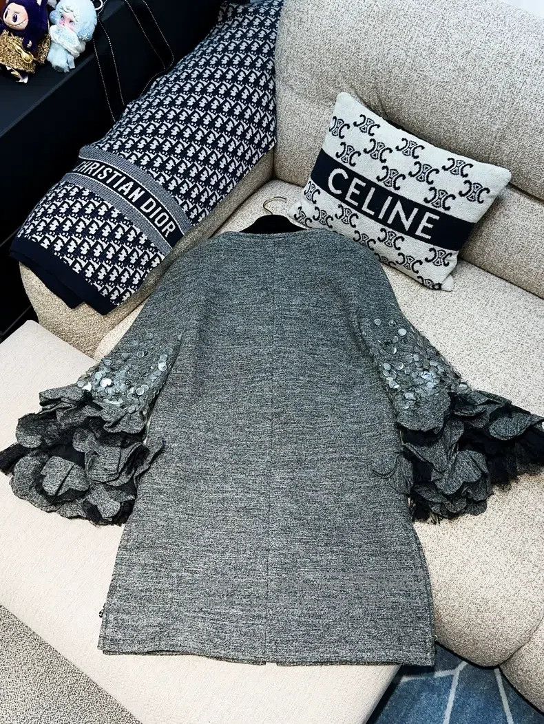 Chanel Chanel Heavy industry stud bead lace petal cuff long-sleev Size XXS / US 00 / IT 34 - 3 Thumbnail