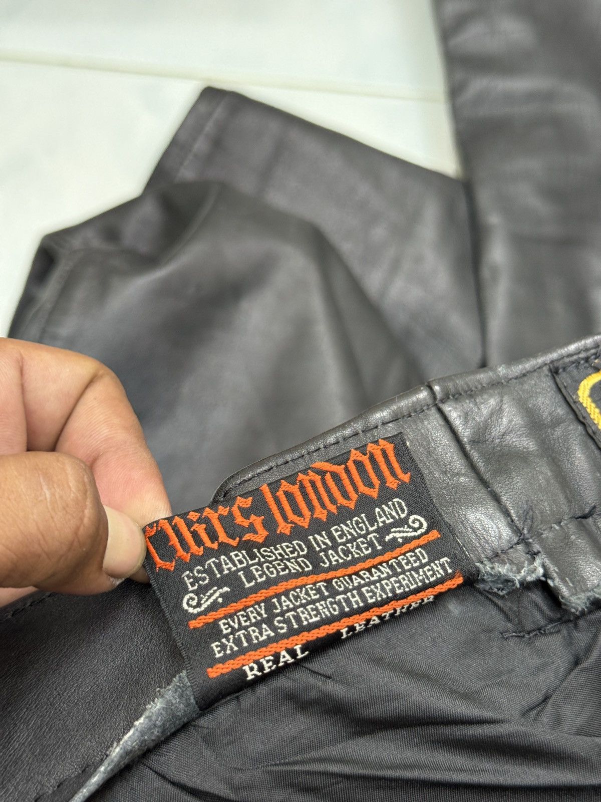 Genuine Leather 🔥🔥🔥STEALS CUIRS LONDON LEATHER PANTS Size US 31 - 10 Thumbnail