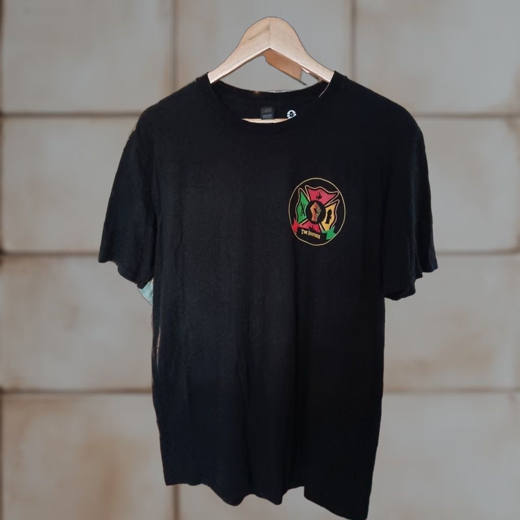 Anvil FDNY Bravest The Brothers Jamaican Colors T-Shirt L Black Mens Official FDNY Bravest The Brothers Jamaican Colors Tshirt Size L BLM Official Size US L / EU 52-54 / 3 - 1 Thumbnail