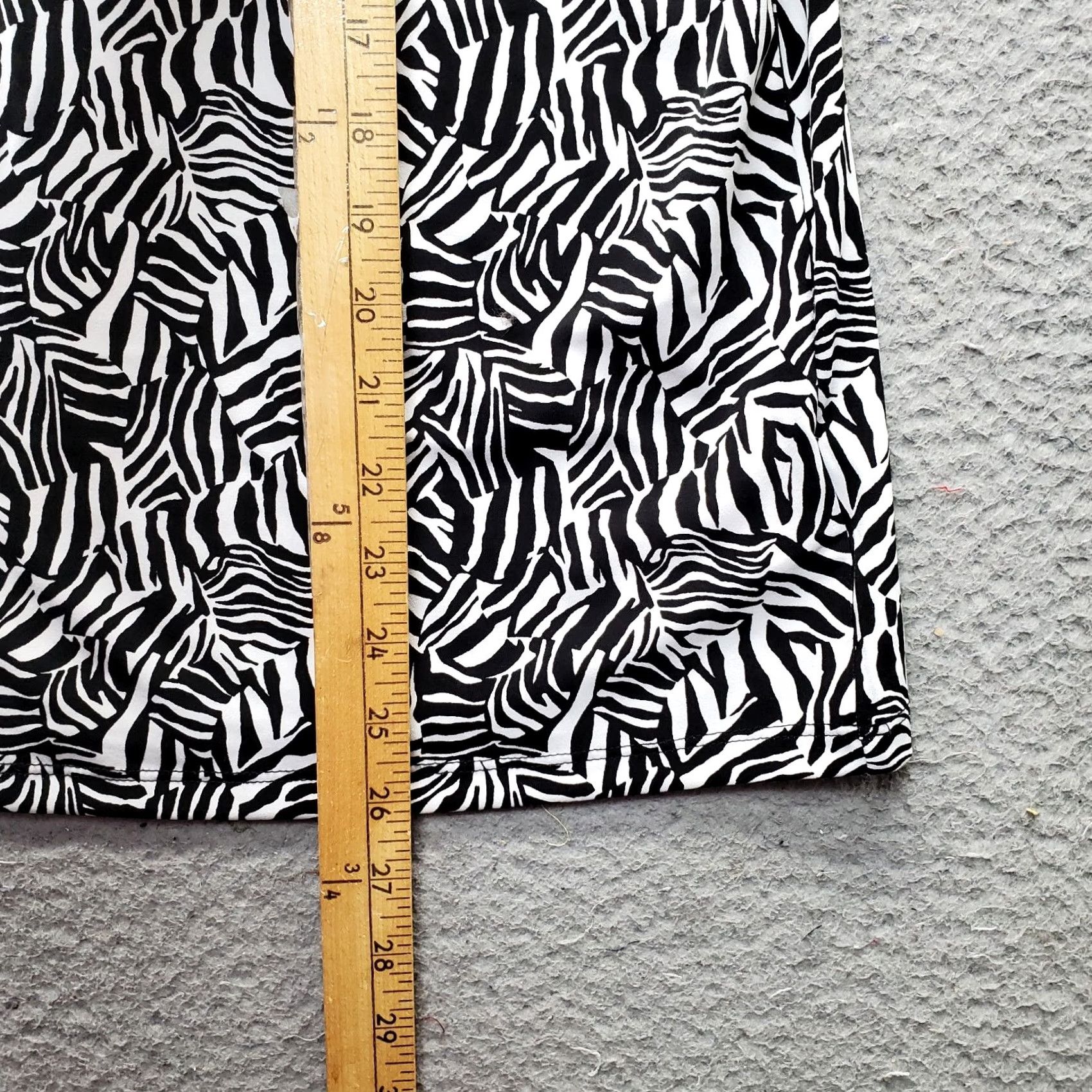 Michael Kors Michael Kors Blouse Womens L Multi Zebra Print Tulip Sleeve Round Neck Shirt Womens Size L Color Multicolor Size L / US 10 / IT 46 - 3 Thumbnail