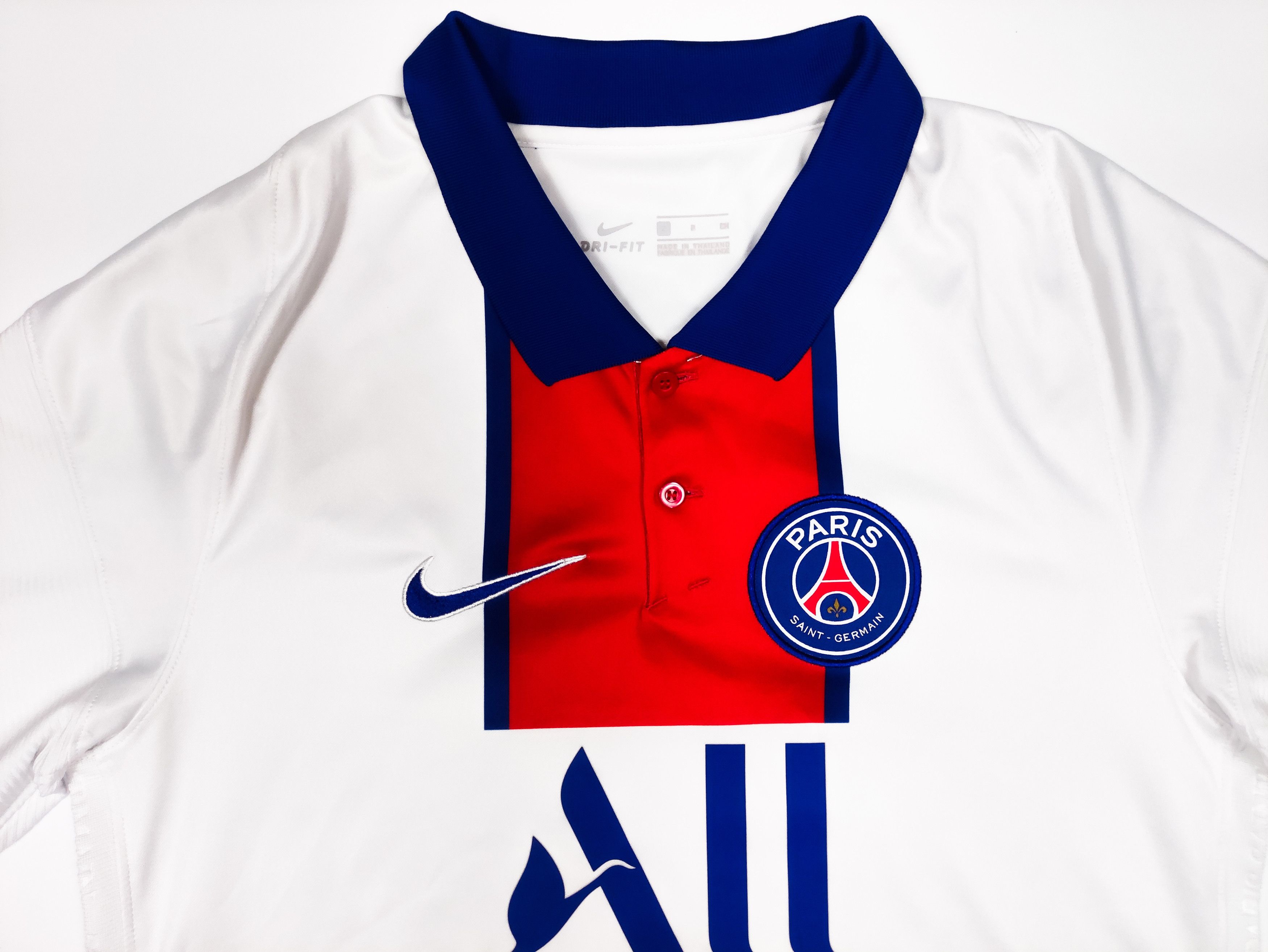 Nike Paris Saint-Germain 2020 2021 Nike Away Shirt PSG Size US S / EU 44-46 / 1 - 3 Thumbnail