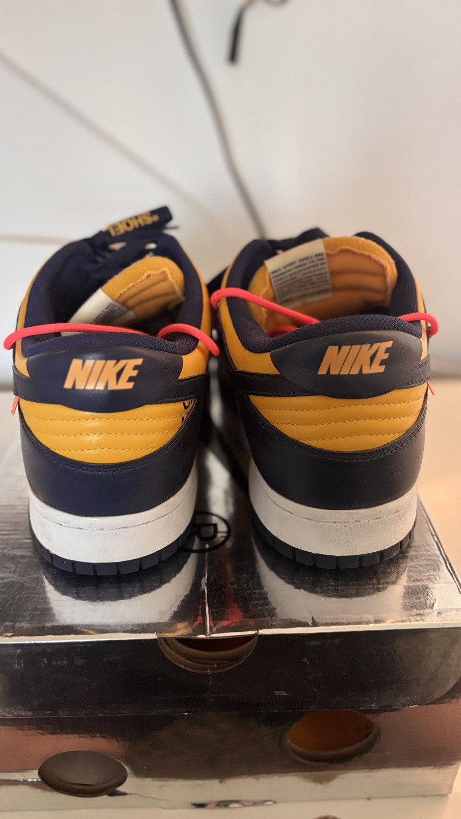 Nike × Off-White Nike X Off-White Dunk slow University Gold Size US 13 / EU 46 - 15 Thumbnail