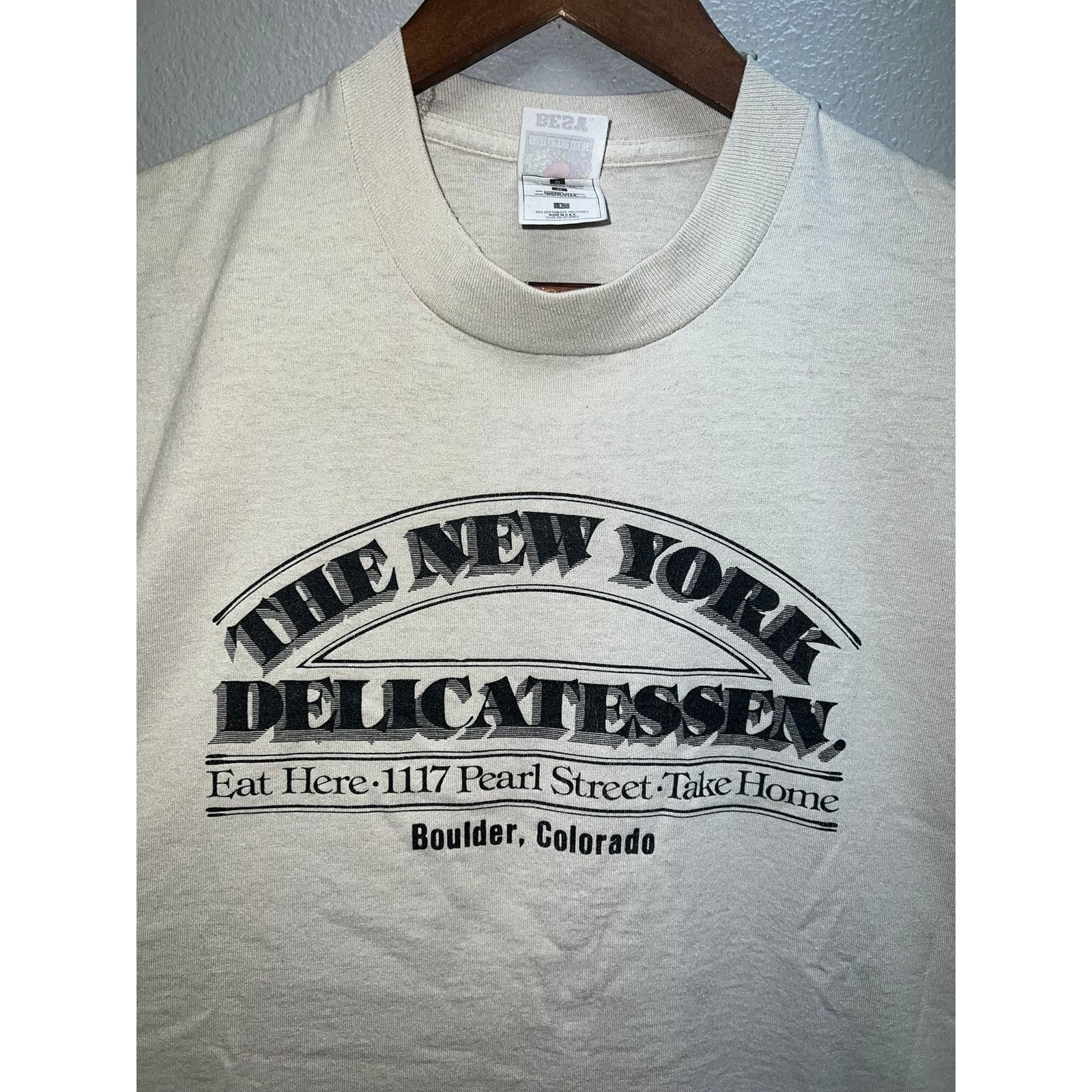 Fruit Of The Loom Vintage New York Deli Shirt The NYC Delicatessen Tee 90s L Size US L / EU 52-54 / 3 - 2 Thumbnail