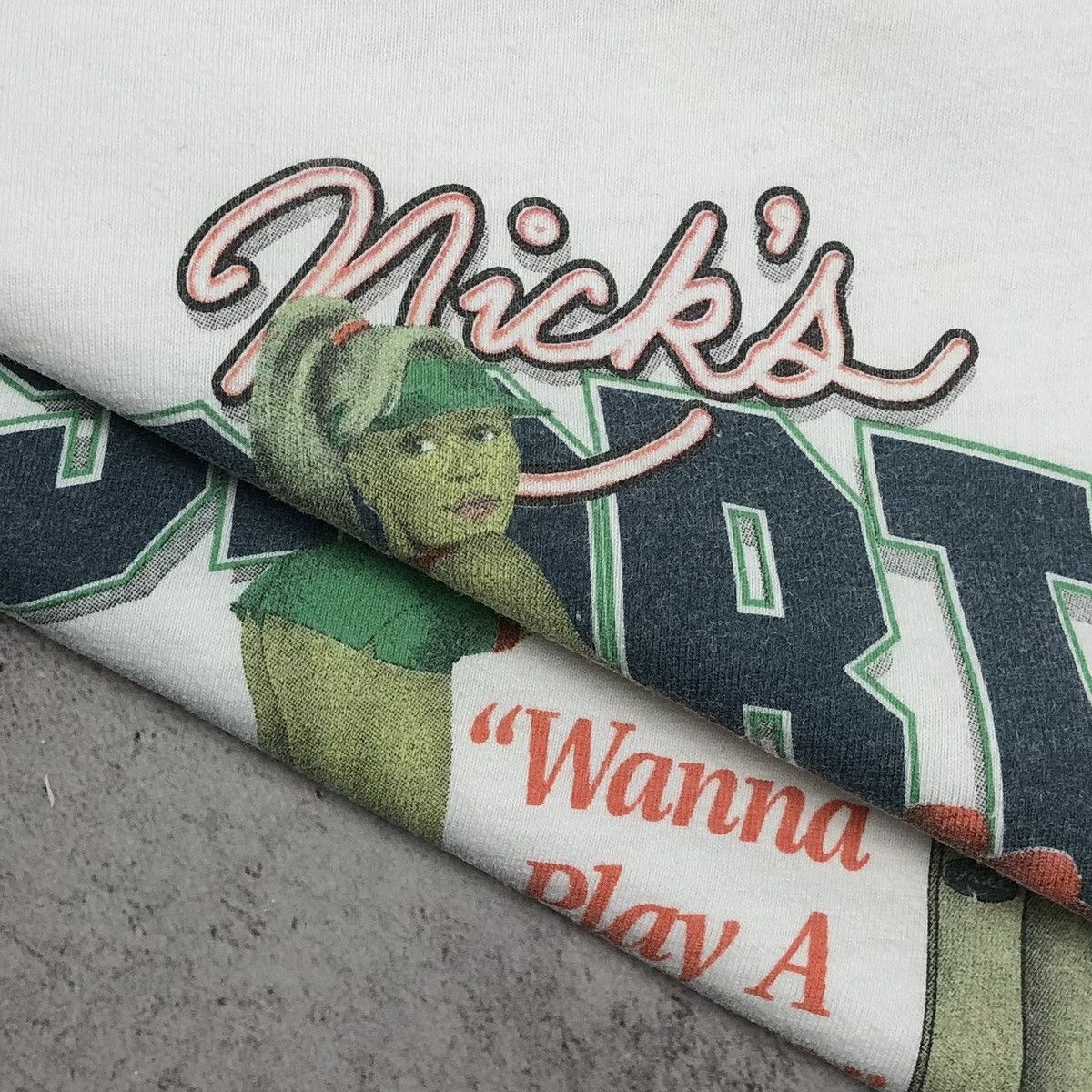 Vintage 2000 Nicks Sports Bar Grill 5th Annual Collectors Edition T Size US L / EU 52-54 / 3 - 5 Thumbnail