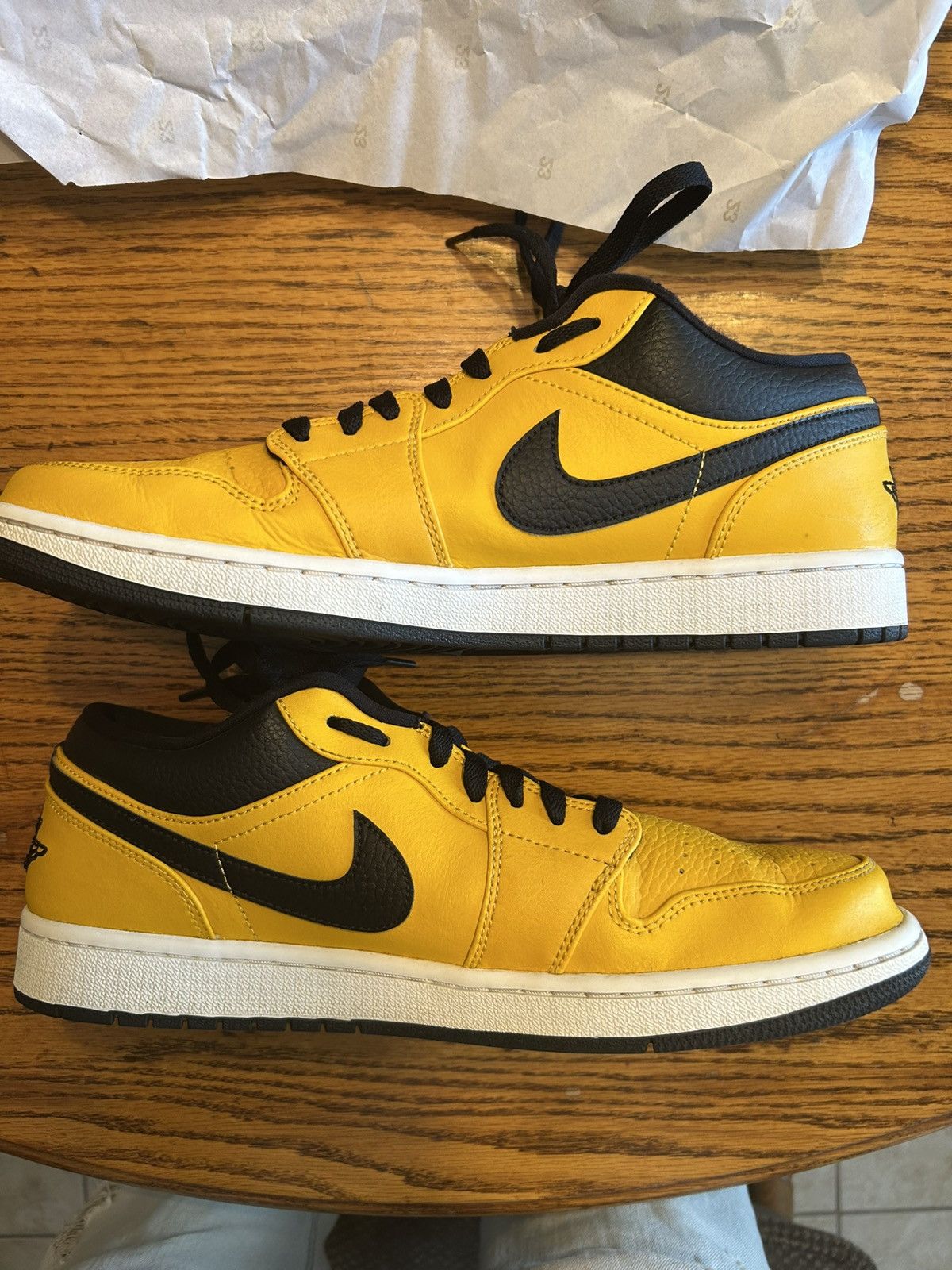 Jordan Brand Air Jordan 1 Low University Gold Size US 11 / EU 44 - 3 Thumbnail