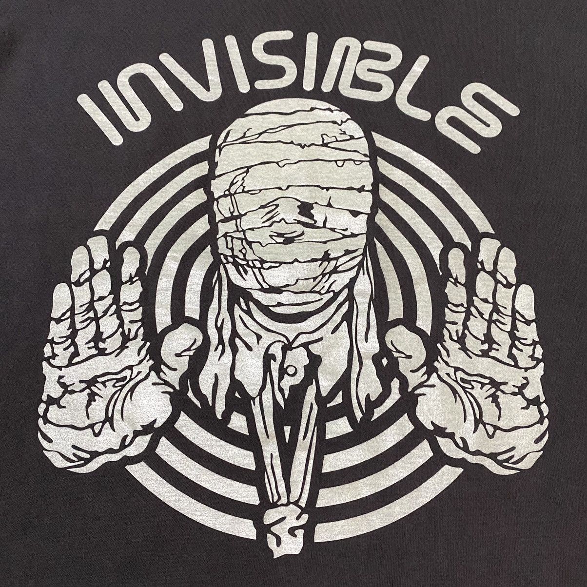 Anime × Vintage DOROHEDORO INVISIBLE GLOW IN THE DARK ANIME T SHIRT Size US M / EU 48-50 / 2 - 6 Thumbnail