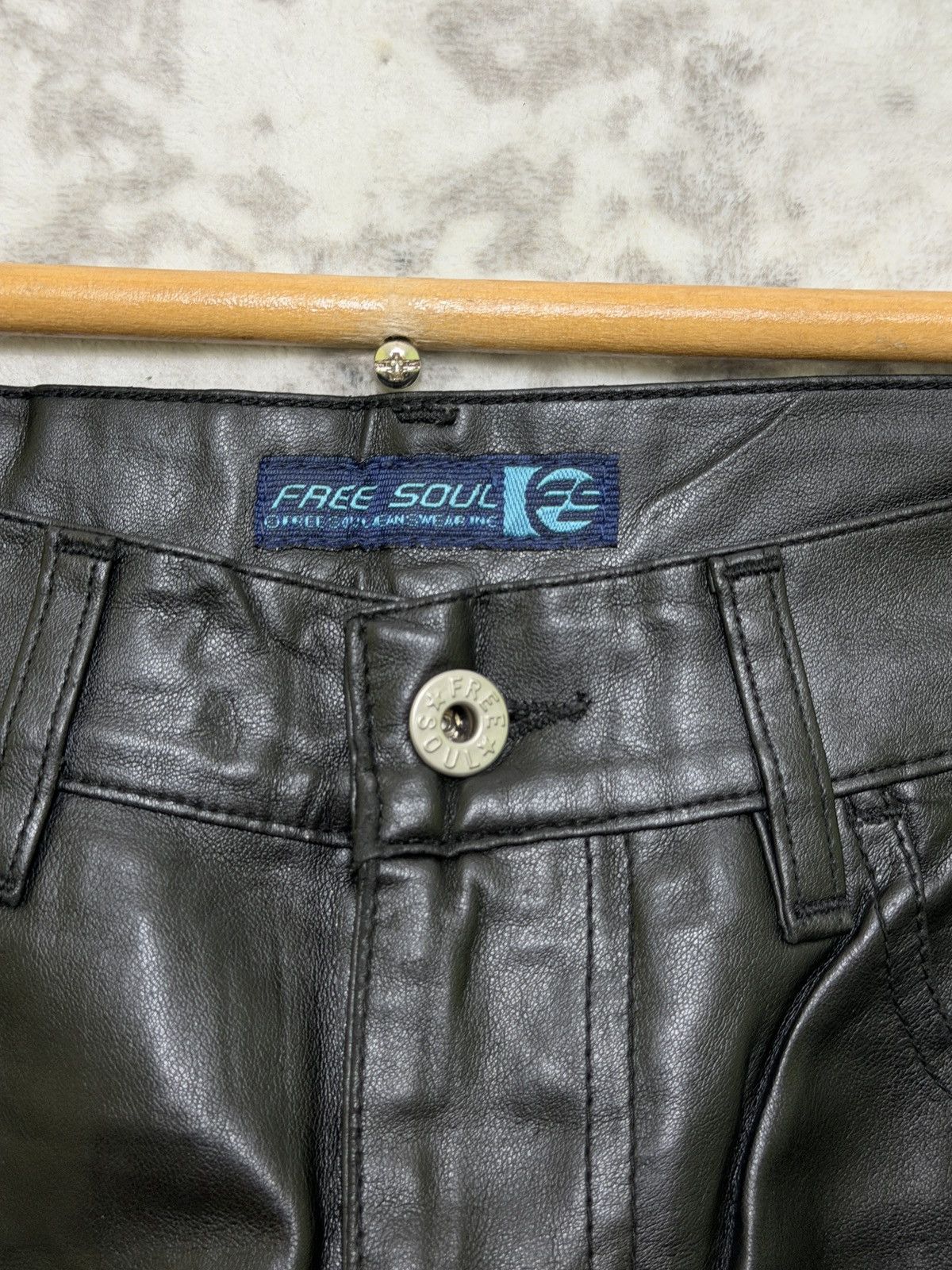 Vintage Freesoul Vintage PVC Pants Black Glossy Italian Designer Y2K Size US 26 / EU 42 - 8 Thumbnail