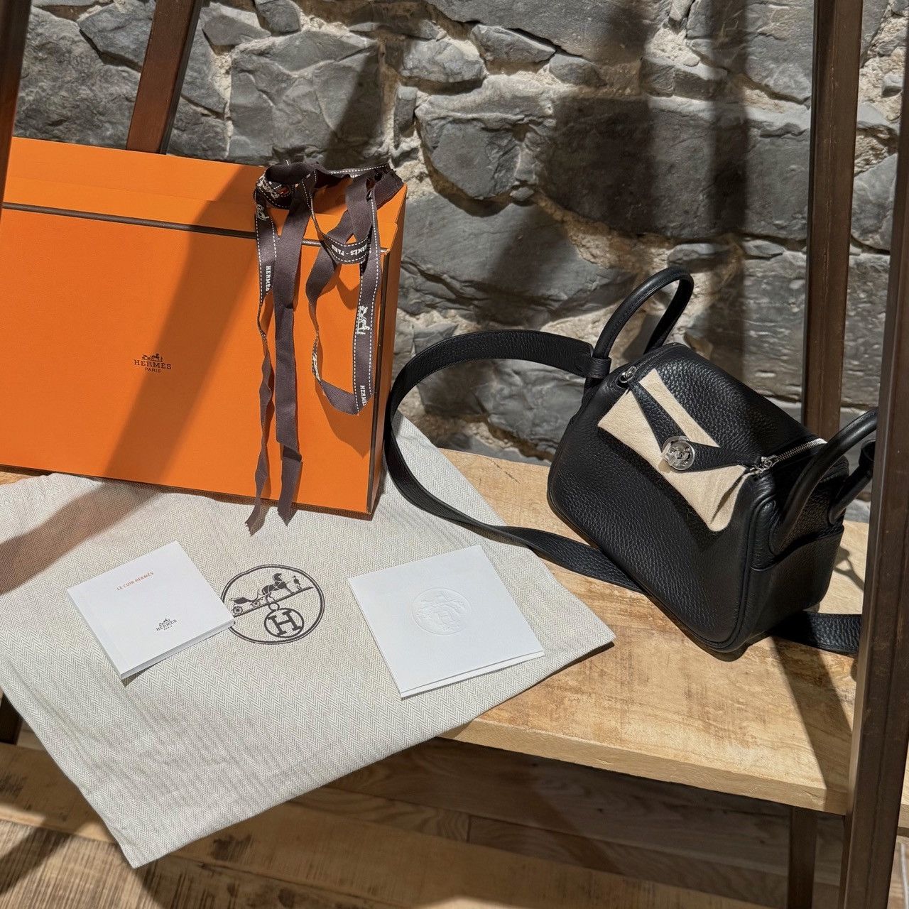 Hermes Hermès 2024 Black Taurillon Mini Lindy 20 Bag Size ONE SIZE - 20 Thumbnail