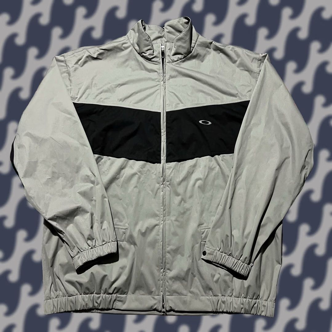 Oakley VINTAGE Oakley Jacket Mens 2XL Gray Full Zip Vented Y2K R1 Size US XXL / EU 58 / 5 - 1 Thumbnail