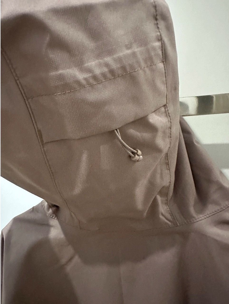 The North Face Short waterproof jacket The North Face Quest in taupe Size S / US 4 / IT 40 - 6 Thumbnail
