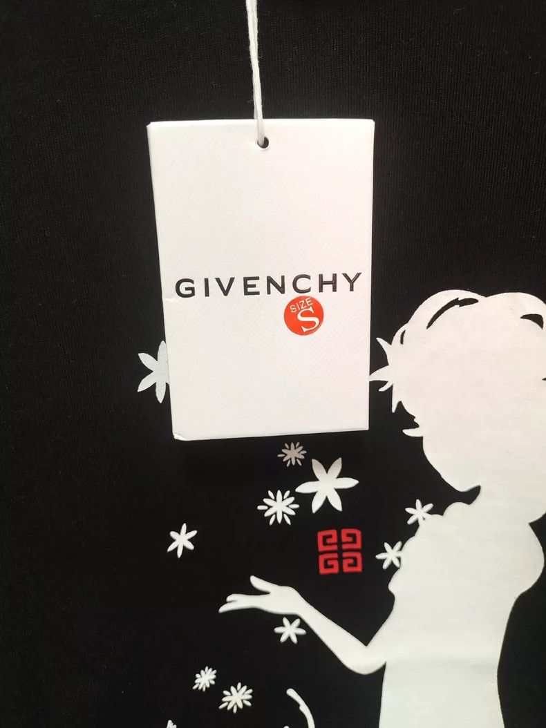 Givenchy Givenchy Trend Brand New Summer Casual Short Sleeve Size US S / EU 44-46 / 1 - 6 Thumbnail