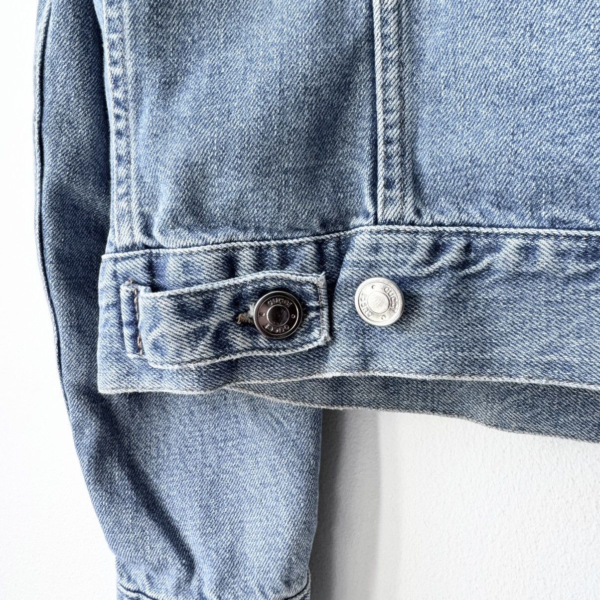 Gucci Gucci Tom Ford 2000’s Washed Distressed Denim Trucker Jacket Size US L / EU 52-54 / 3 - 10 Thumbnail