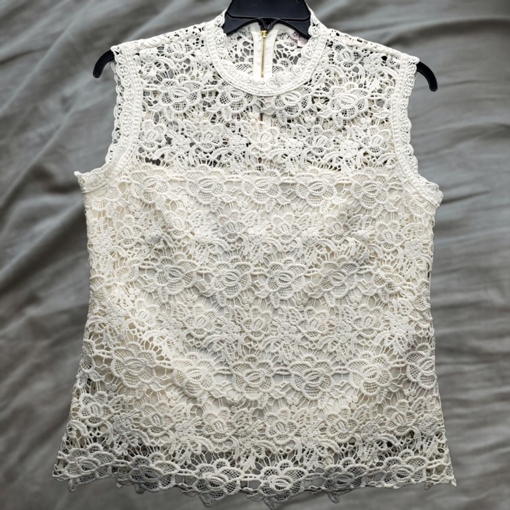 Nanette Lepore Nanette Lepore Tank Women's L Tan Stretch Crochet Lace Detail Back Zipper Tank Top Sleeveless Basic Shirt Size L / US 10 / IT 46 - 1 Thumbnail