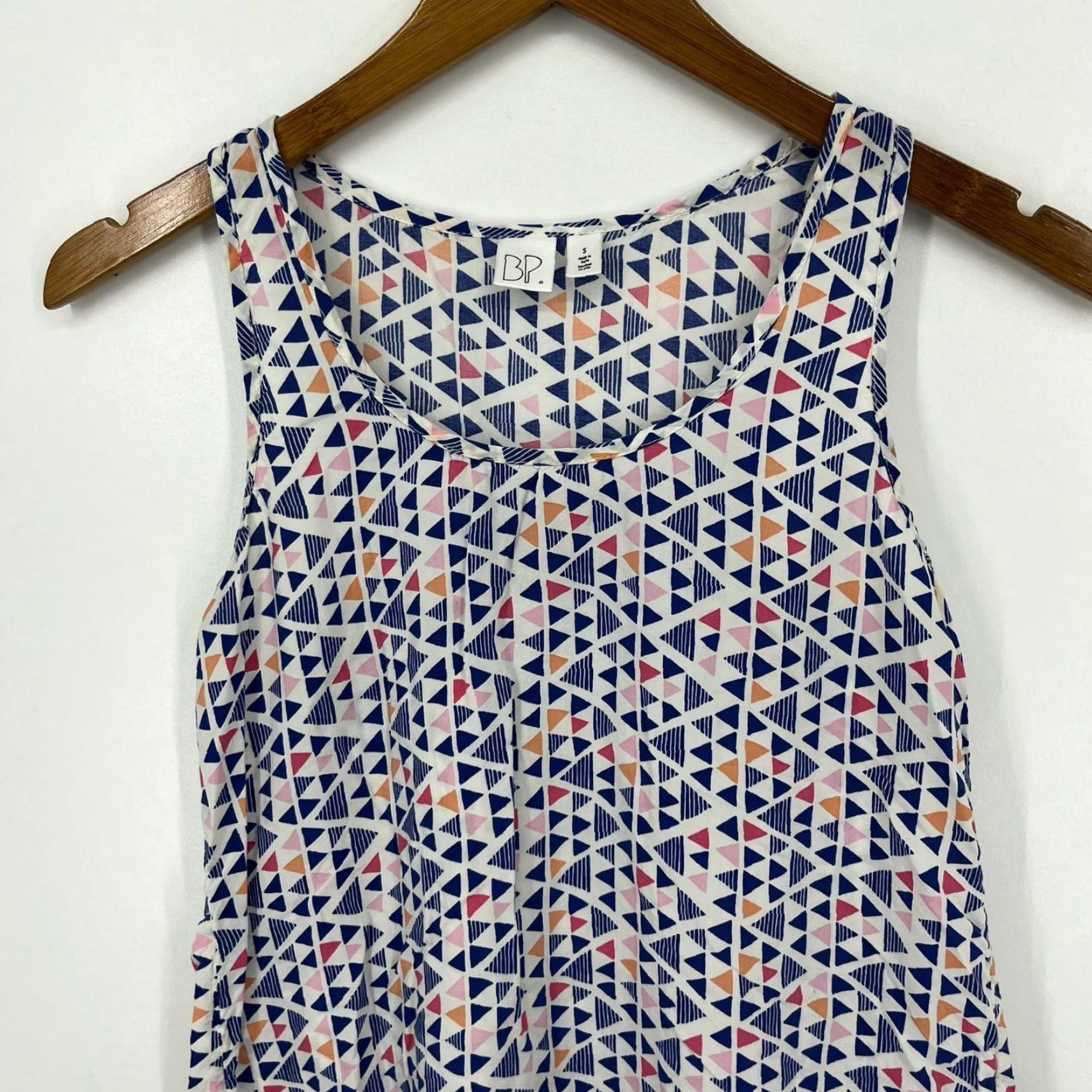Vintage BP Tank Top Women’s Size S Blue Sleeveless Geometric Print Viscose Size S / US 4 / IT 40 - 2 Thumbnail
