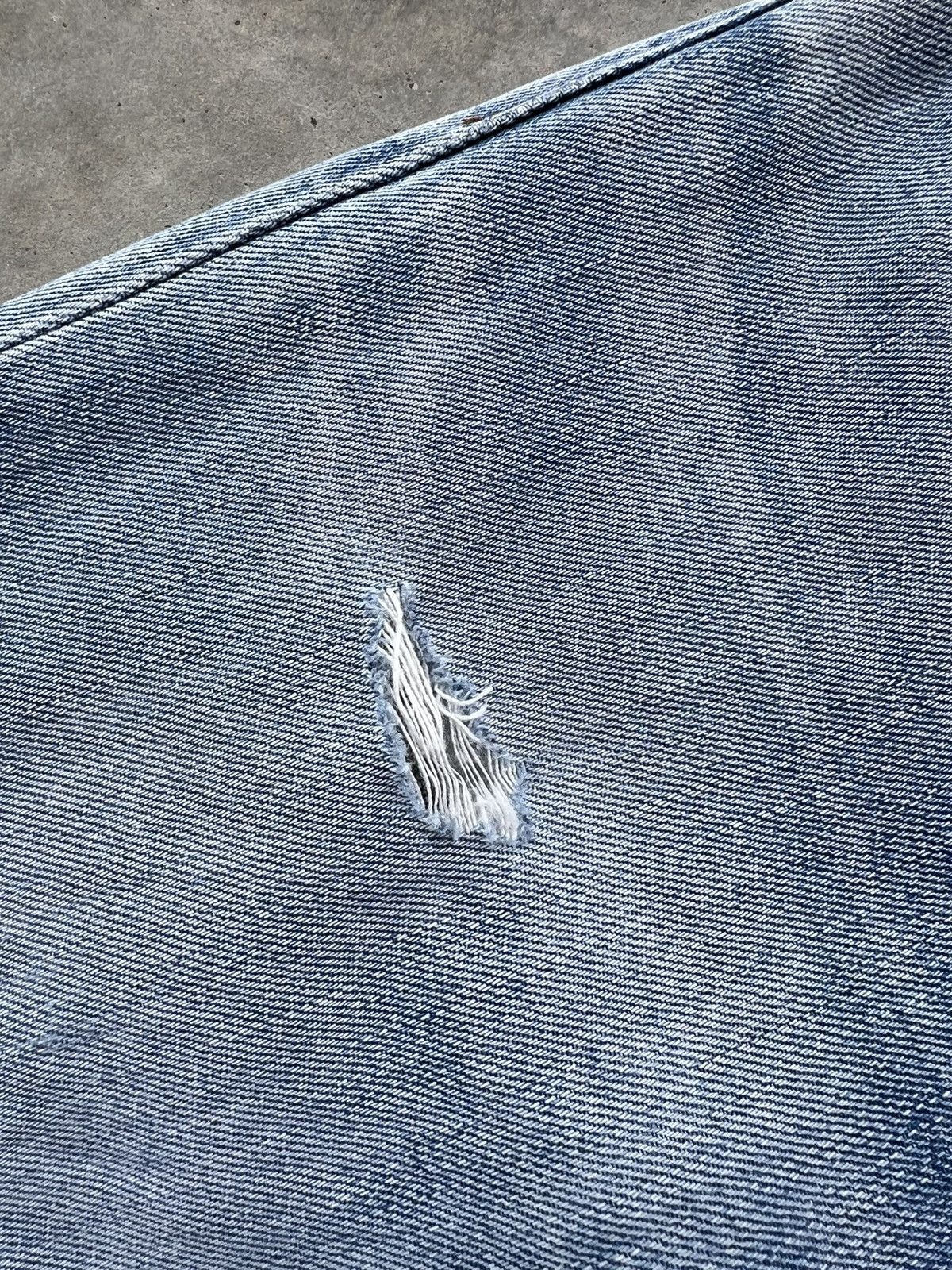 Levi's Vintage Levis 502 Blue Faded Distressed Jean Size US 31 - 12 Thumbnail