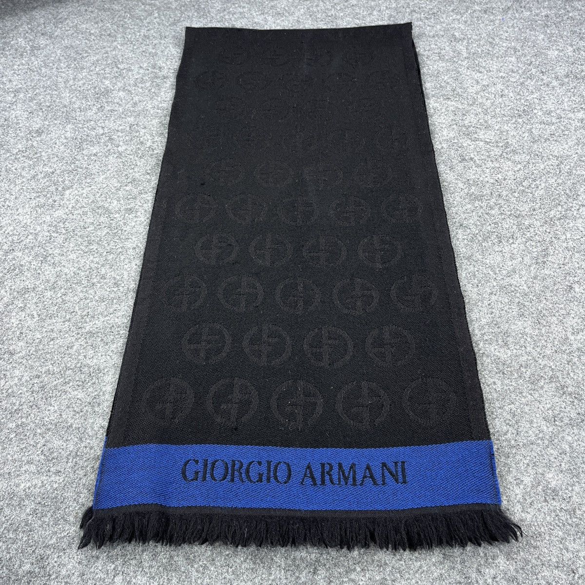 Giorgio Armani Giorgio Armani Scarf / Muffler / Neckwear T1512 Size ONE SIZE - 1 Thumbnail