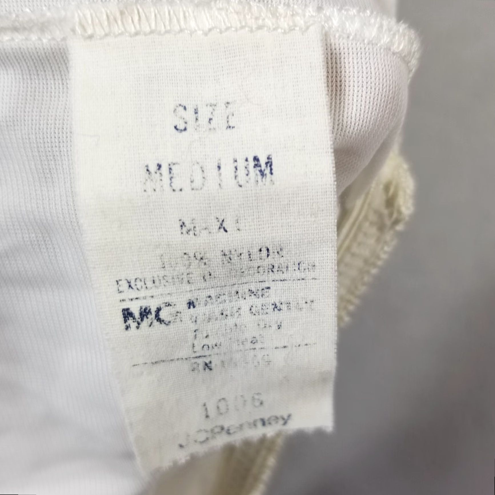 Vintage VINTAGE J.C. PENNEY Maxi Slip Women's Medium White Nylon Lace Trim 90s Glam Rock Size ONE SIZE - 7 Thumbnail