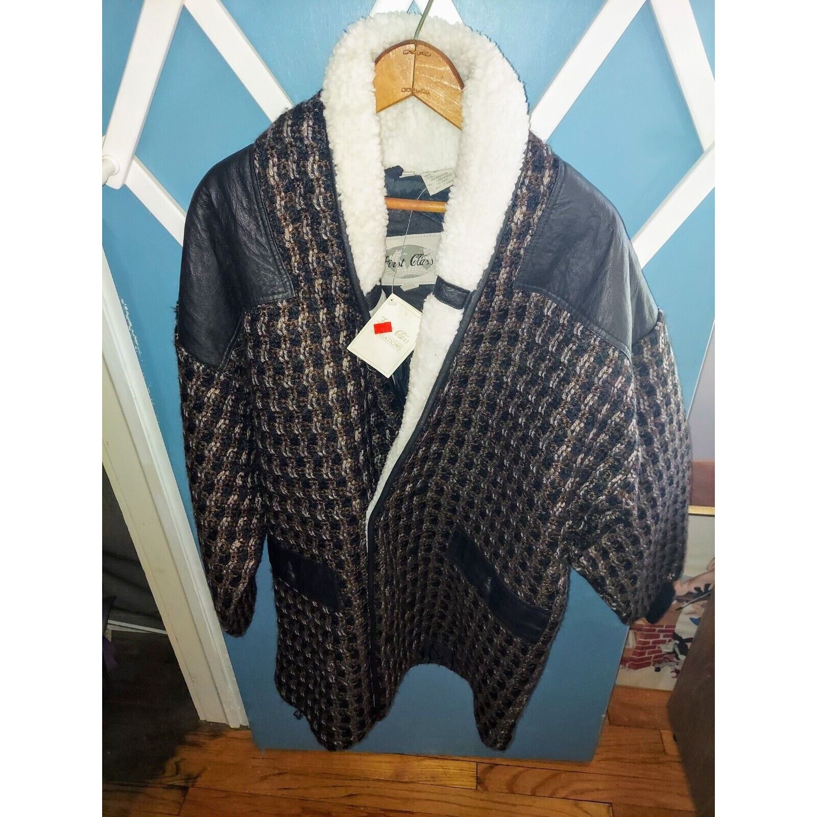 First MFG Co. first class 100% acrylic with genuine leather trim jacket Size US M / EU 48-50 / 2 - 1 Thumbnail