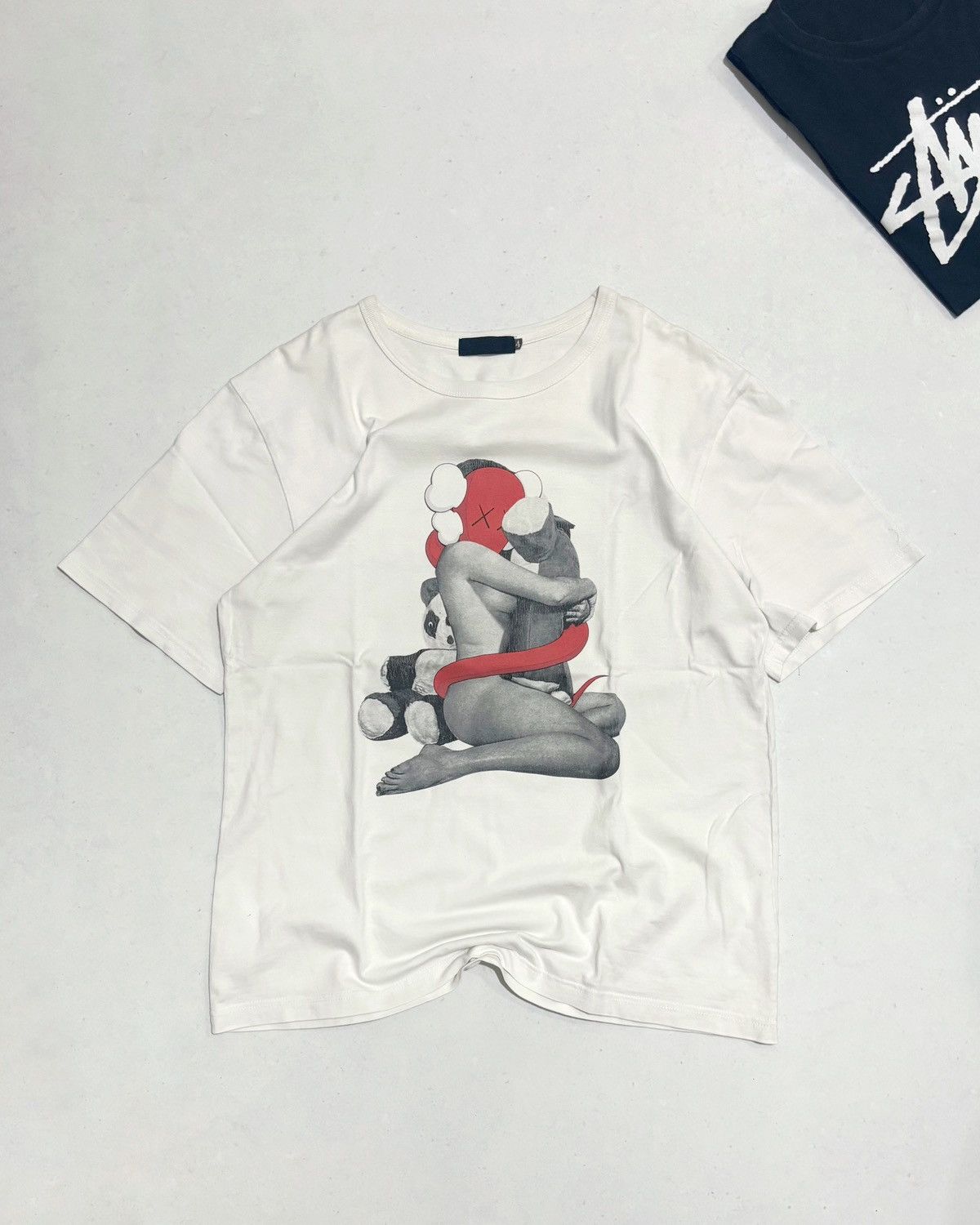 Original Fake Original Fake Kaws Sexy Girl Tee Size US L / EU 52-54 / 3 - 1 Thumbnail