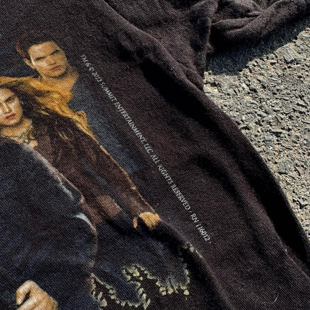 Vintage Vintage The Twilight Saga Breaking Dawn Movie T-Shirt Tultex Size S / US 4 / IT 40 - 4 Thumbnail