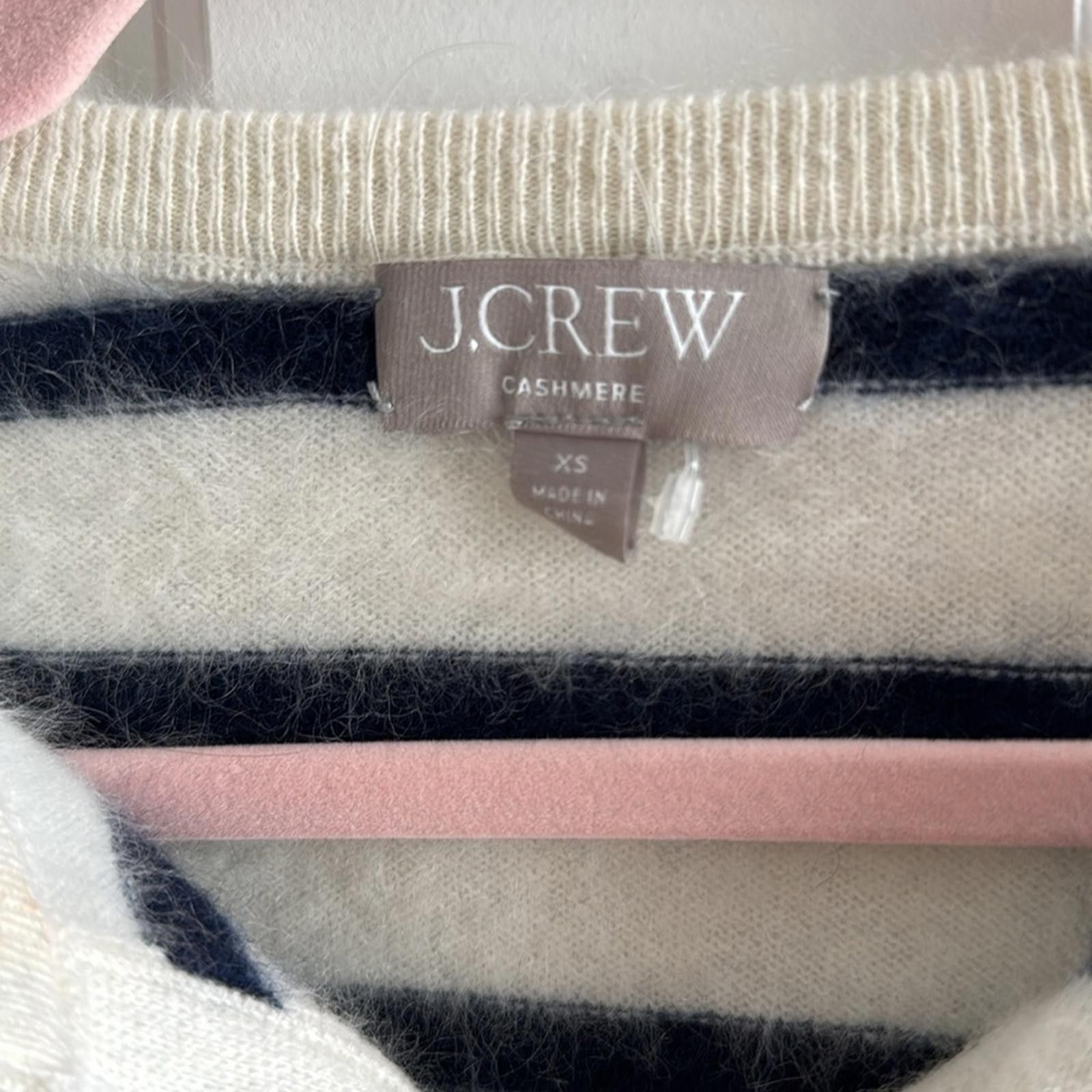 J.Crew J Crew Brushed cashmere fitted cardigan sweater in stripe Size XS / US 0-2 / IT 36-38 - 4 Thumbnail