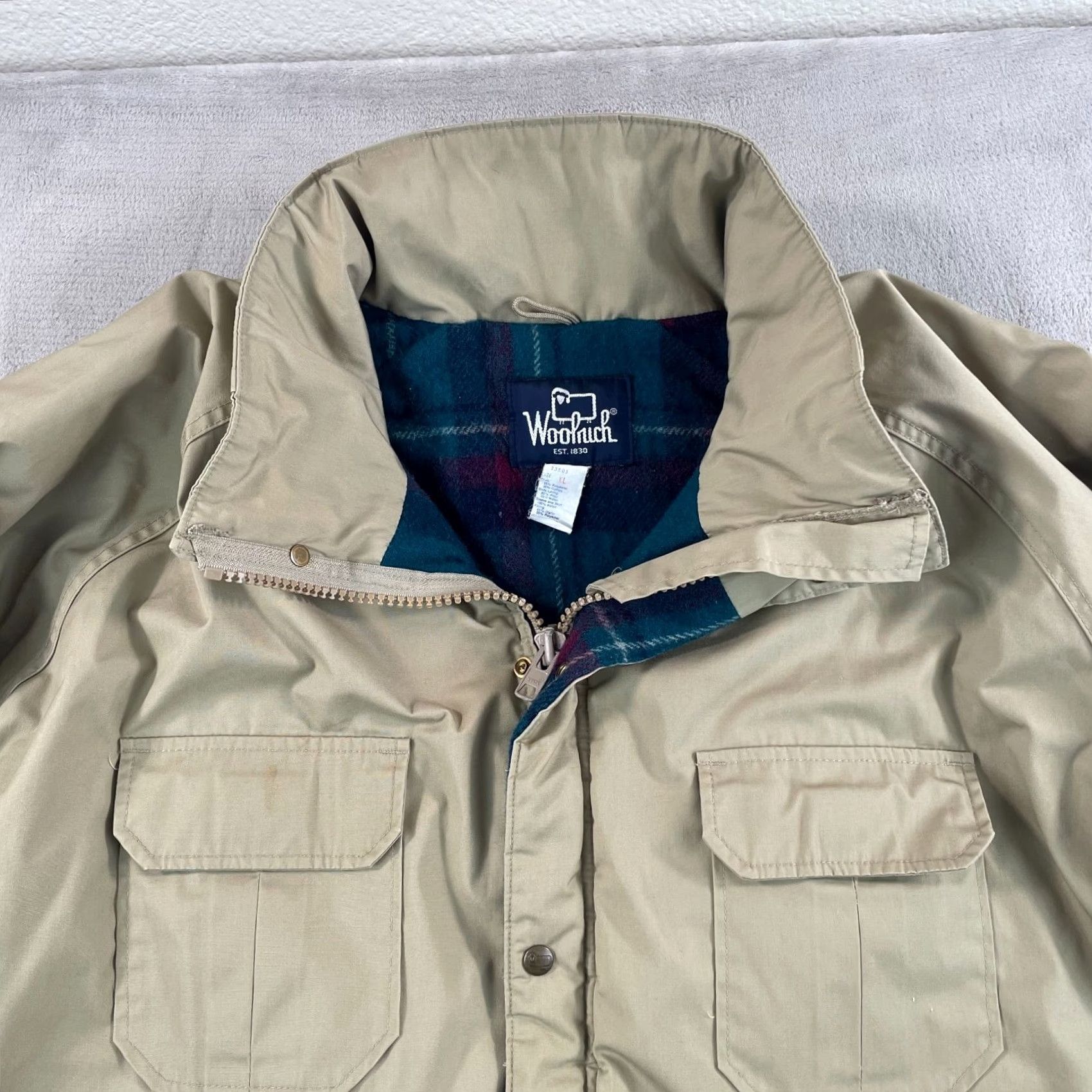 Vintage VINTAGE Woolrich Field Jacket MEN XL Beige Wool Lined Softshell Hooded Full Zip Snap Storm Flap Pockets Made in USA Chore Coat Outdoor Utility Jacket Size US XL / EU 56 / 4 - 3 Thumbnail