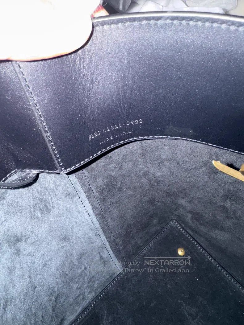 Saint Laurent Paris Saint Laurent Paris Large Black Gold Leather Bucket Bag Size ONE SIZE - 9 Thumbnail